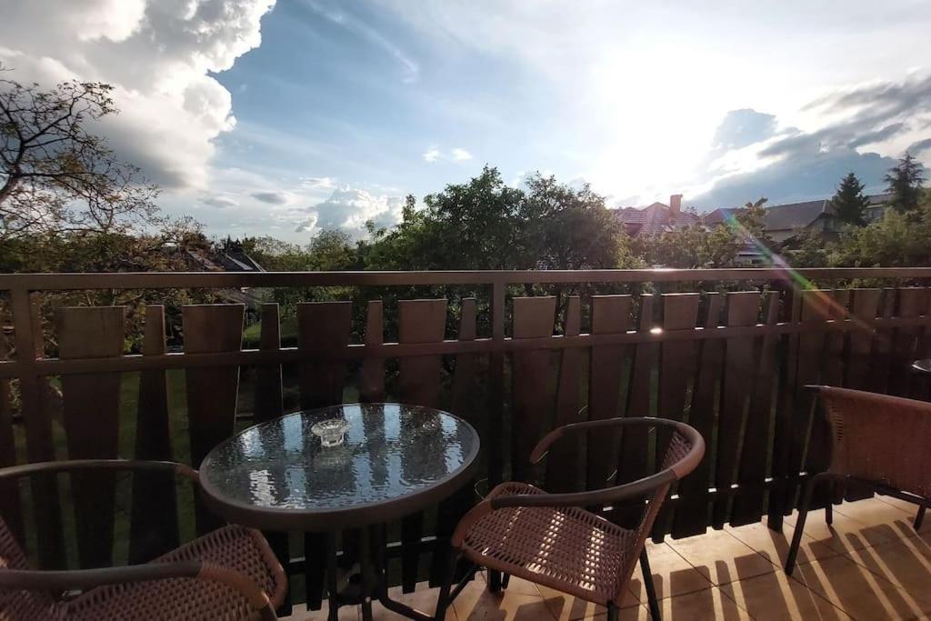 Klasicky Dum, 5 Loznic , 5 Bedrooms, Casa de Férias Praga