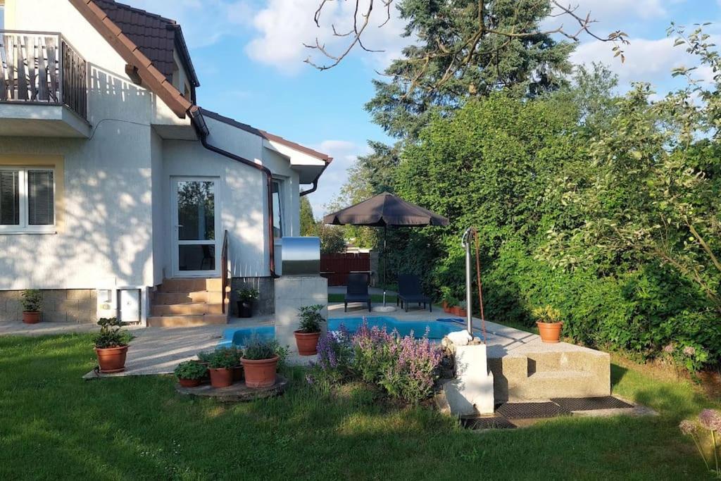 Klasicky Dum, 5 Loznic , 5 Bedrooms, * Praga