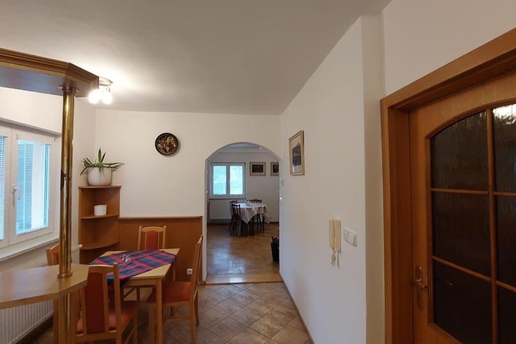 Casa de Férias Klasicky Dum, 5 Loznic , 5 Bedrooms,