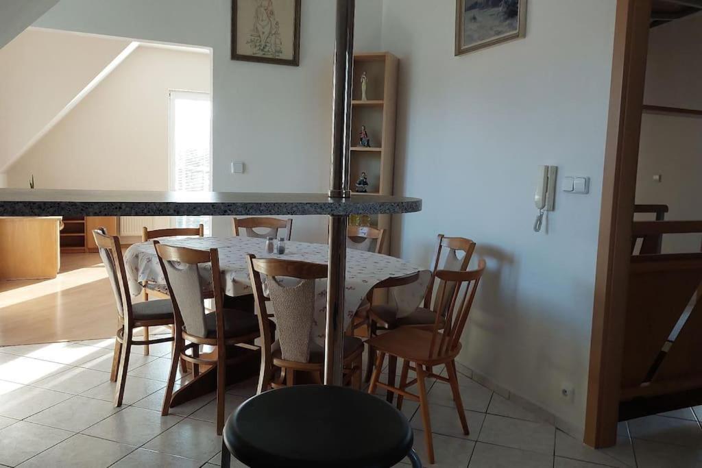 Klasicky Dum, 5 Loznic , 5 Bedrooms, Casa de Férias *