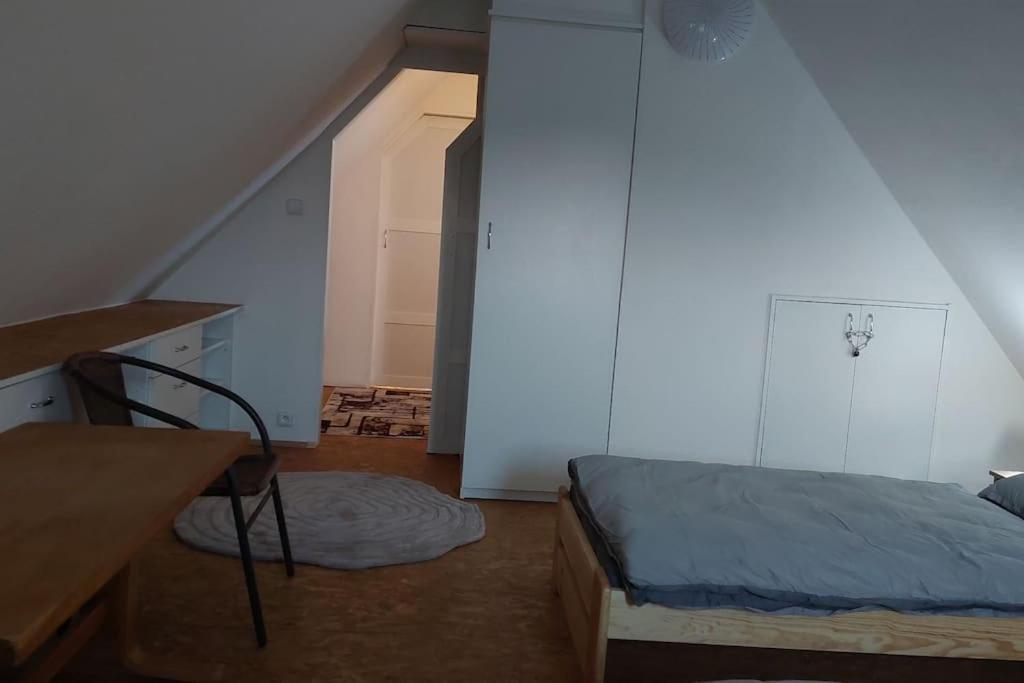 Klasicky Dum, 5 Loznic , 5 Bedrooms, Casa de Férias *