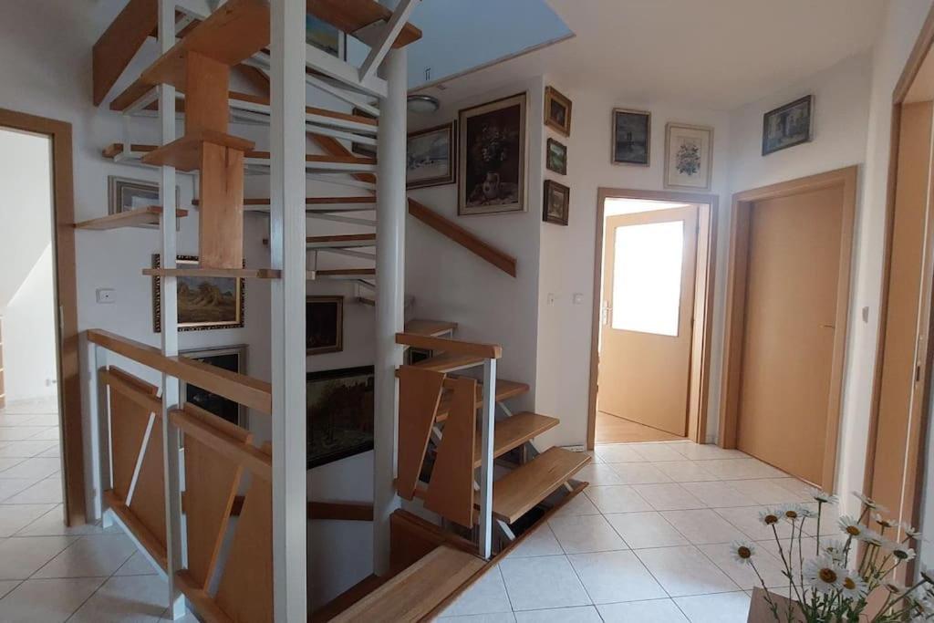 Casa de Férias Klasicky Dum, 5 Loznic , 5 Bedrooms,