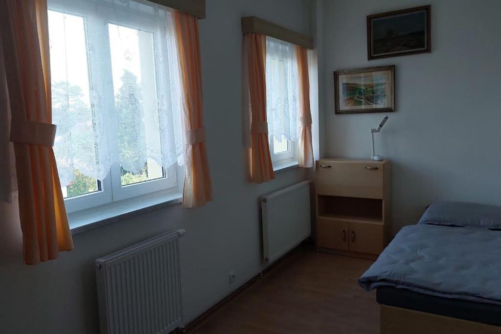 Klasicky Dum, 5 Loznic , 5 Bedrooms, Praga