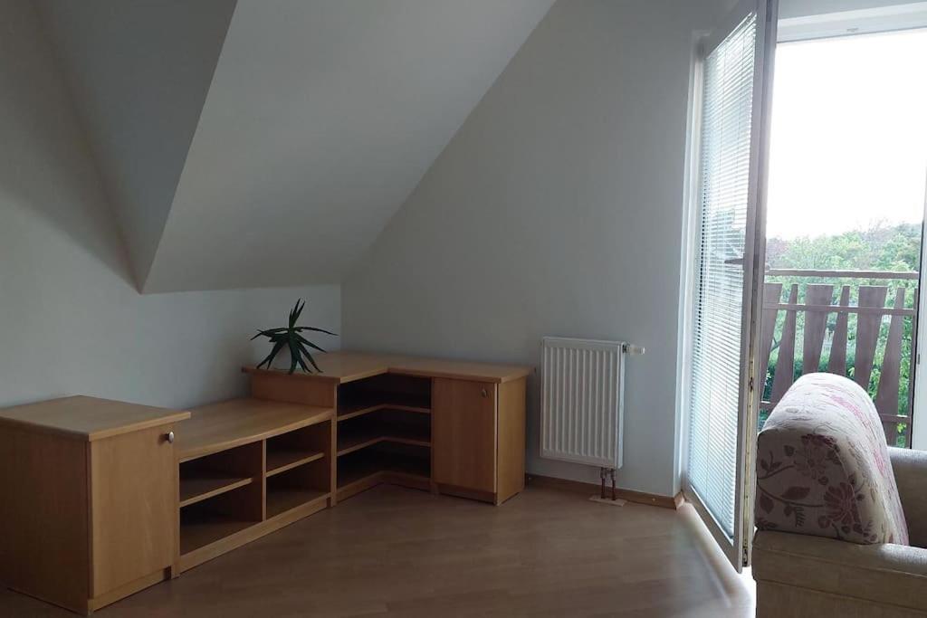 Klasicky Dum, 5 Loznic , 5 Bedrooms, Casa de Férias Praga